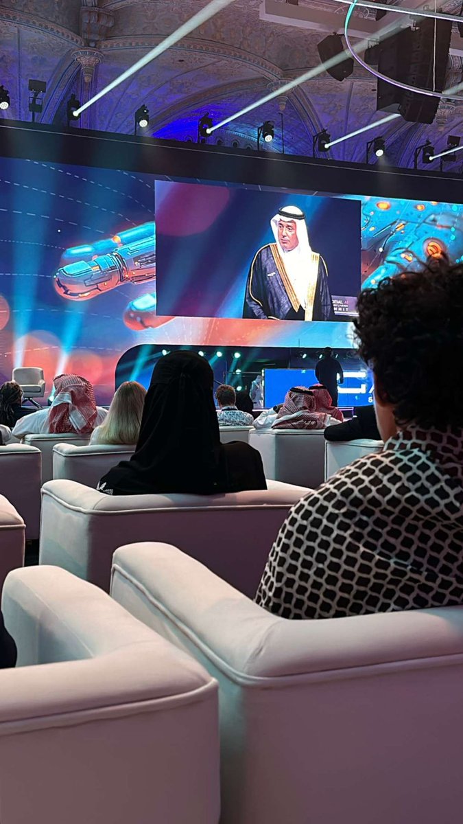 SHEEN1Q's tweet photo. جـانب من أعمال القمة العالمية للذكاء الاصطناعي في نسختها الثالثة ..

#قمة_الذكاء_الاصطناعي #GainSummit 
#سدايا @SDAIA_SA https://t.co/iWKC3mXVdA