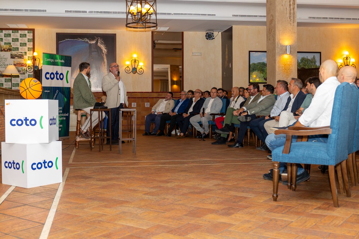 ¡Extraordinaria! 👏🏻 así definimos la tarde-noche de ayer, en el encuentro Club de Empresas del #CotoCótodobaCB... más de 100 personas implicadas en este proyecto #PorCórdoba y #Porelbaloncesto  🏀 ¡Millones de gracias! #GanamosJuntos... y por supuesto... #ConOrgulloenTuNombre🤍💚