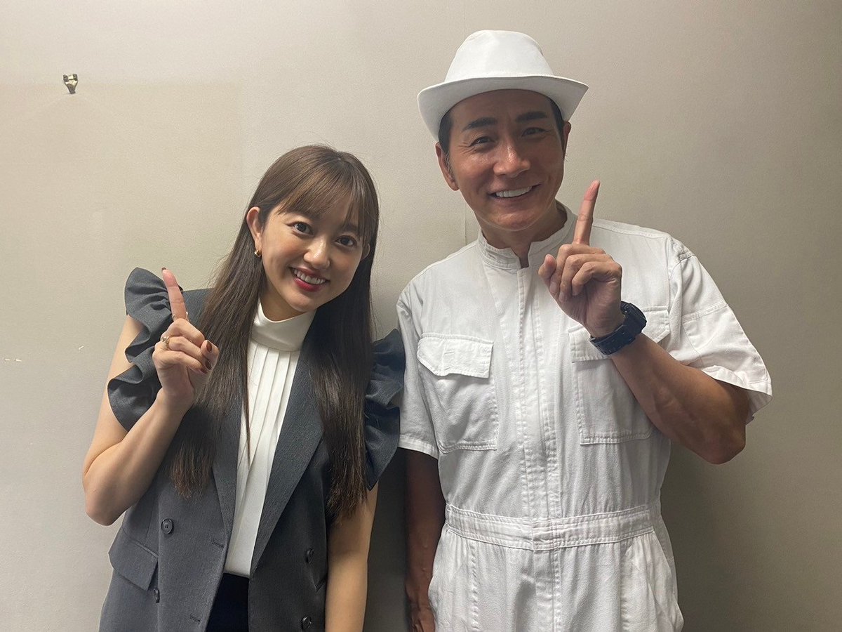 amiweekend1314's tweet photo. おはようございます！
今日AM11:30～ 
第24回オンエア！ 
収納王子 #コジマジック さんがゲスト！
親子で身につけたい
家の中の片づけ、
整理・収納のコツを伺います！
お楽しみに！！ 
#菊地亜美 #あみweekend 
#どうとんぼり神座
#ラジオ大阪 #mamagirl
https://t.co/ptU4fRHRI8 https://t.co/iThVhZNSqr