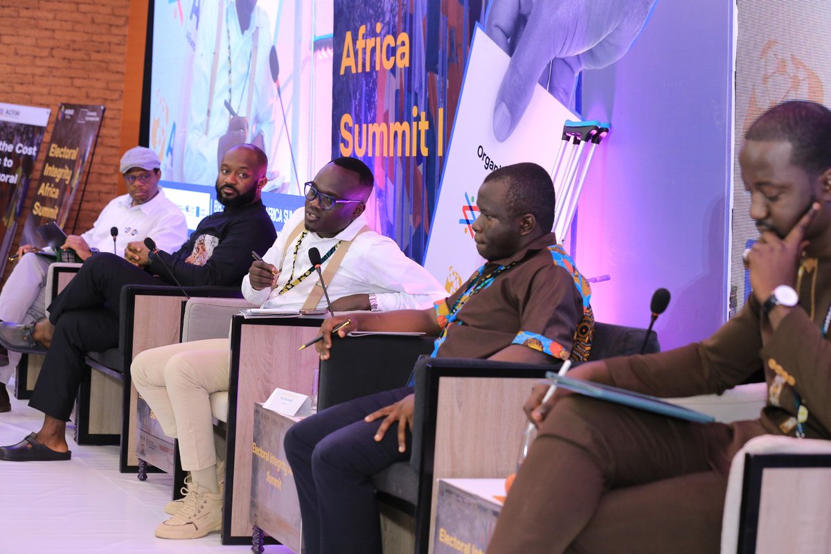 🎙️ Yesterday's session 7 | #ElectoralIntegritySummit1 Day 3

How can AI improve #electoral #integrity in #Africa while addressing ethical and practical challenges? 🤖

Discussion moderated by Taona Mwanyisa (<a href="/Taomwa/">TDGHRconsult</a>), TDGHRconsult.

More insights from our expert panelists. 🧵