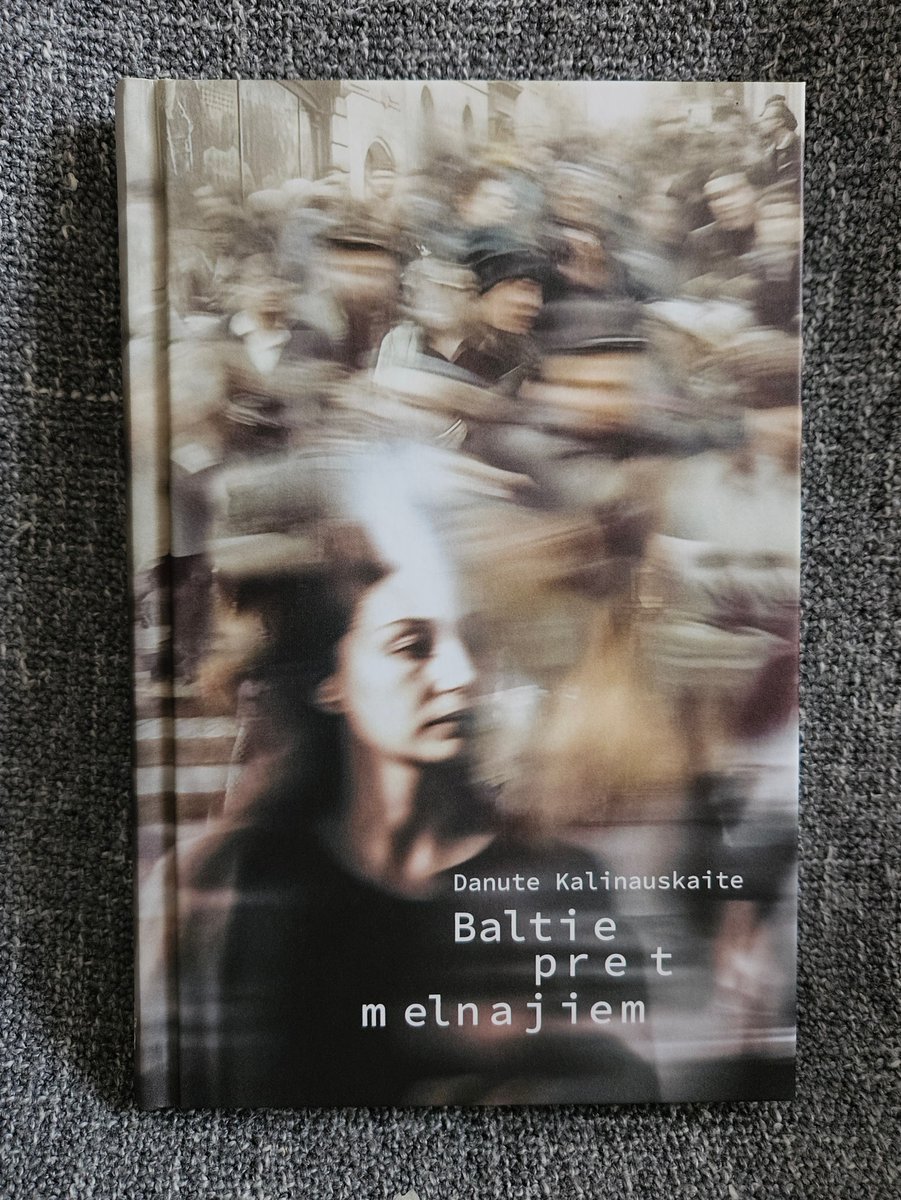 Tiku pie saviem "Baltajiem pret melnajiem", ko sarakstījusi Danute Kalinauskaite un izdevis <a href="/JanisRoze/">JĀNIS ROZE</a> 
Ticiet man: šis ir ļoti labs romāns.
#jaunā2024raža