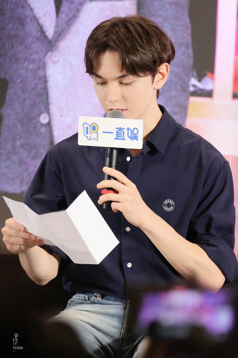 ๐๐ข๐จ๐ฅ๐๐ญ๐๐จ๐ข๐ฌ๐จ๐ง tweet media