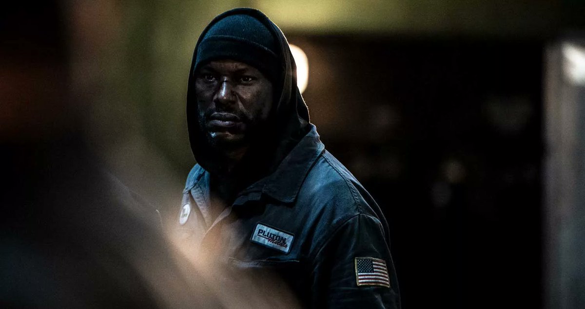 NowStreamVD's tweet image. Review: 1992 tries to blend a heist-thriller with the Rodney King riots, but falls short. Tyrese Gibson shines as a father protecting his son, but the film struggles to balance action with deeper social commentary. 

#1992Movie #MovieReview