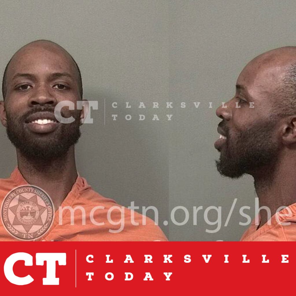 #ClarksvilleToday: Jalen Mayfield gets fully naked to praise the lord outside Glory Worship Center
clarksvilletoday.com/local-news-now…
#ClarksvilleTN #ClarksvilleFirst #VisitClarksvilleTN