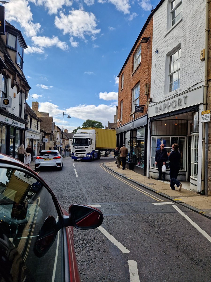 Anthony Smith Transport Matters (@ajcsmith101) on Twitter photo Truck and bus drivers earning their wages today in Stamford, Lincolnshire as <a href="/NationalHways/">National Highways</a> A1 shut due to multiple crashes Truck and bus drivers earning their wages today in Stamford, Lincolnshire as <a href="/NationalHways/">National Highways</a> A1 shut due to multiple crashes