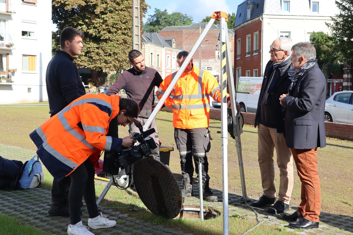 Christophe Doré était interviewé par France 3 concernant la fin des travaux du bassin enterré au Val Ricard. Ce bassin permettra de retenir 1000 m3 d'eau supplémentaires lors des fortes intempéries. D'autres ouvrages sont à venir afin de lutter au maximum contre les inondations.