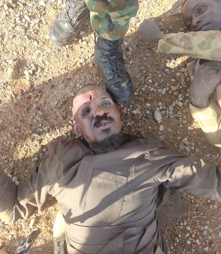 May God bless the Nigerian troops! Halilu Sububu Buzu, a notorious bandit from Niger Republic who had been terrorizing the good people of Zamfara and its surroundings, met his end at the hands of the gallant Nigerian army. By God's grace, Bello Turji will be next. Nigeria will