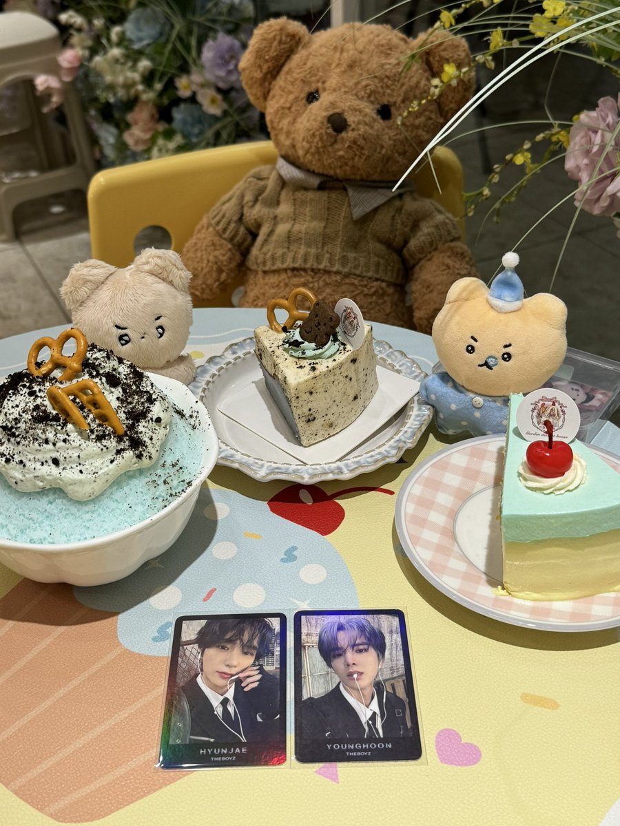 AbreadLover's tweet photo. #이재현_너의_스물여덟도_하트해
#LOVE_FOR_MY_HYUN
생일 축하해🥰 https://t.co/n5MZrltwA8