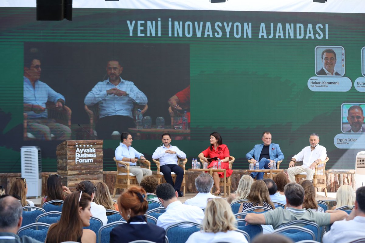 <a href="/Tam_Finans/">Tam Finans</a> CEO’su <a href="/hakankaramanli/">Hakan Karamanlı</a> moderatörlüğündeki oturumda <a href="/SabanciHolding/">Sabancı Holding</a> Malzeme Tekn. Grup Bşk. Burak Orhun, <a href="/Vestel/">Vestel</a> CEO’su Ergün Güler, #Mastercard Doğu Avr. Bşk. <a href="/YaseminBedir/">Yasemin Bedir</a> ve #ZipTurkiye CEO’su <a href="/BurakElgin/">burak elgin</a> inovasyon ajandalarını paylaştı. #AyvalikBusinessForum