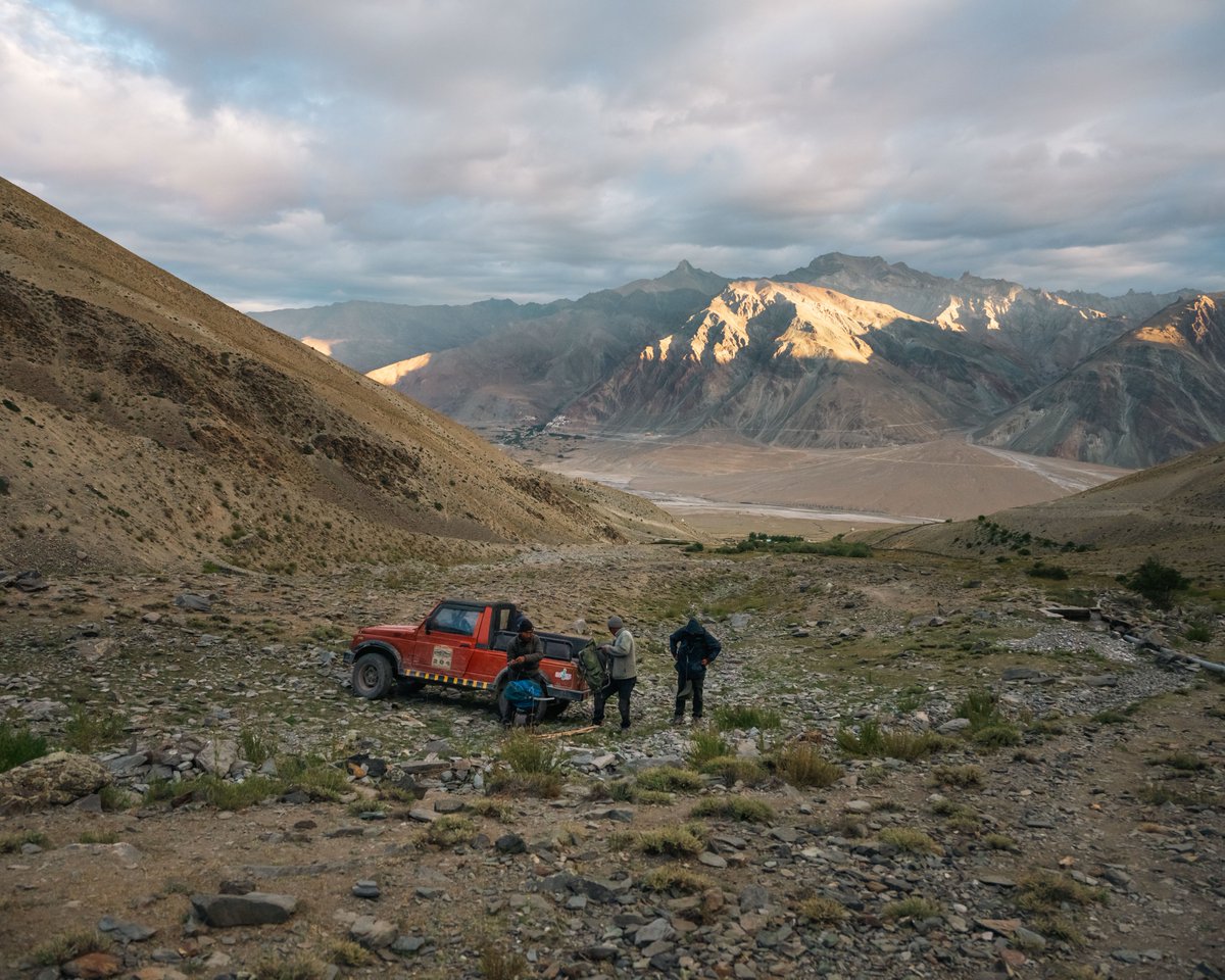 AcresofIce's tweet photo. This past week, our team visited Zanskar &amp; conducted some preliminary site visits around Padum to assess the feasibility of AIR construction. We visited four villages: Kumik &amp; Stongde on the glacier-fed north-facing slopes and Sedho &amp; Rejing on the spring-fed south-facing slopes. https://t.co/QlP5dw8JGj