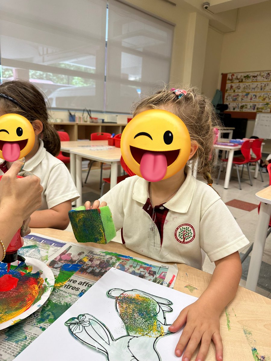 esthersspw's tweet image. Happy Mooncake Festival! 🌕✨ Celebrate with art and craft, embracing creativity and tradition under the full moon. Wishing you a joyful and harmonious day! 🎨 @HISPriMandarin #his_learning