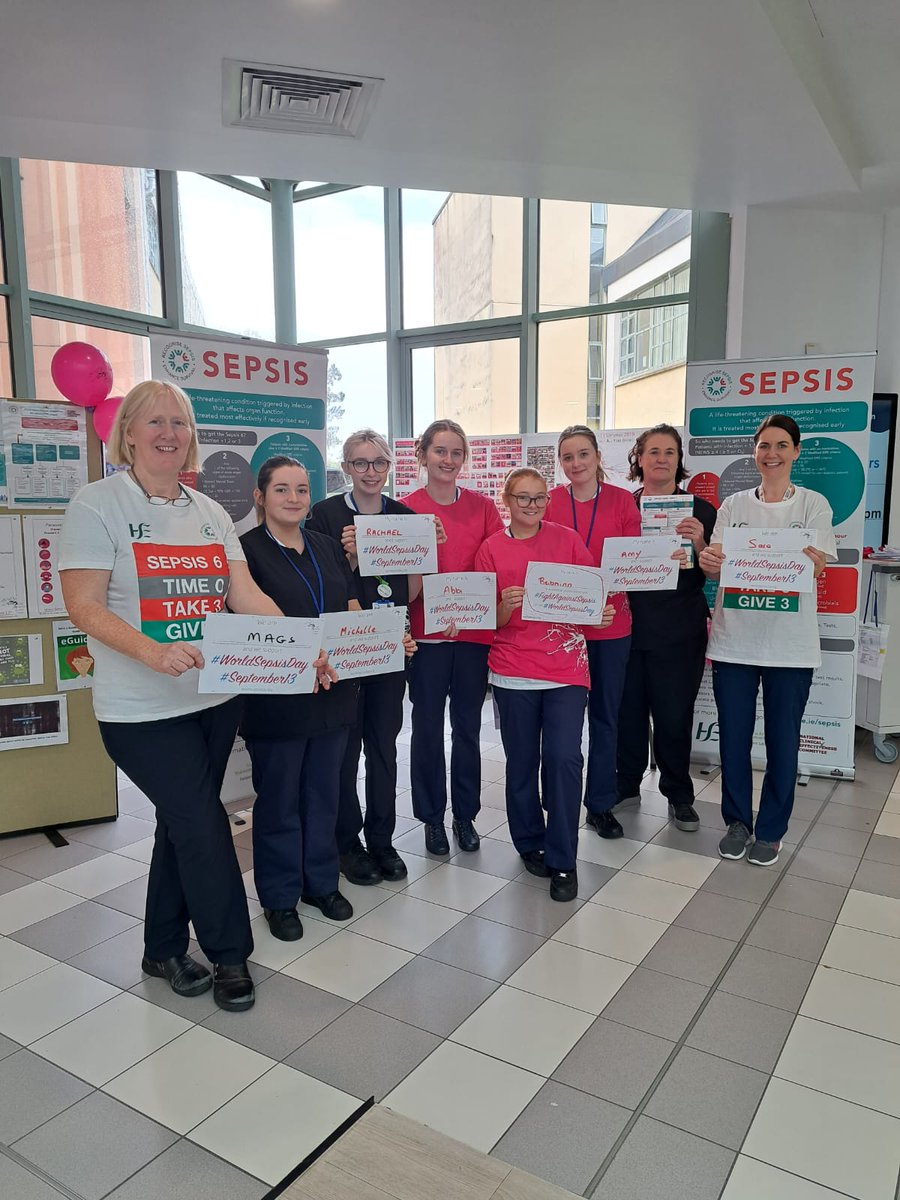 Róisín Comms tweet media