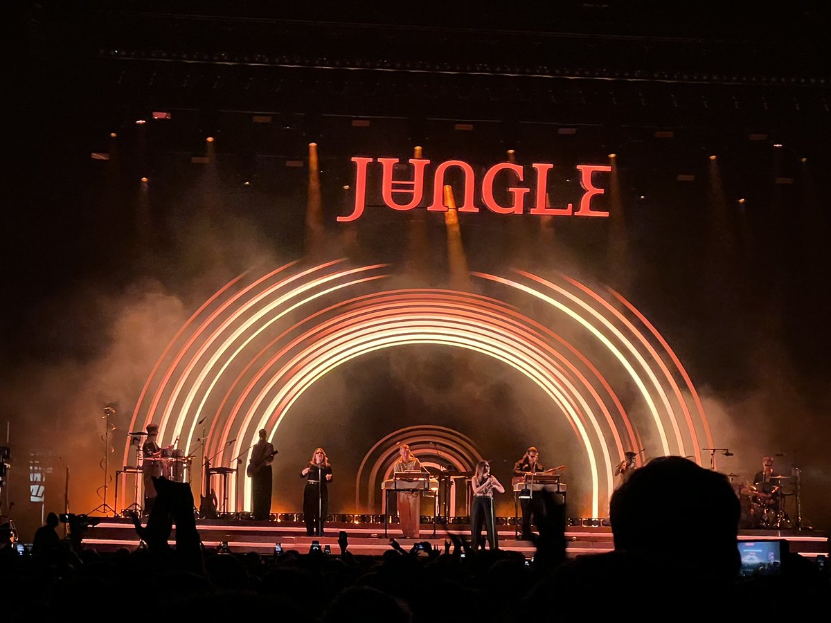 Nick85h's tweet photo. Jungle @ The O2 https://t.co/vzz2KCZ0Cj