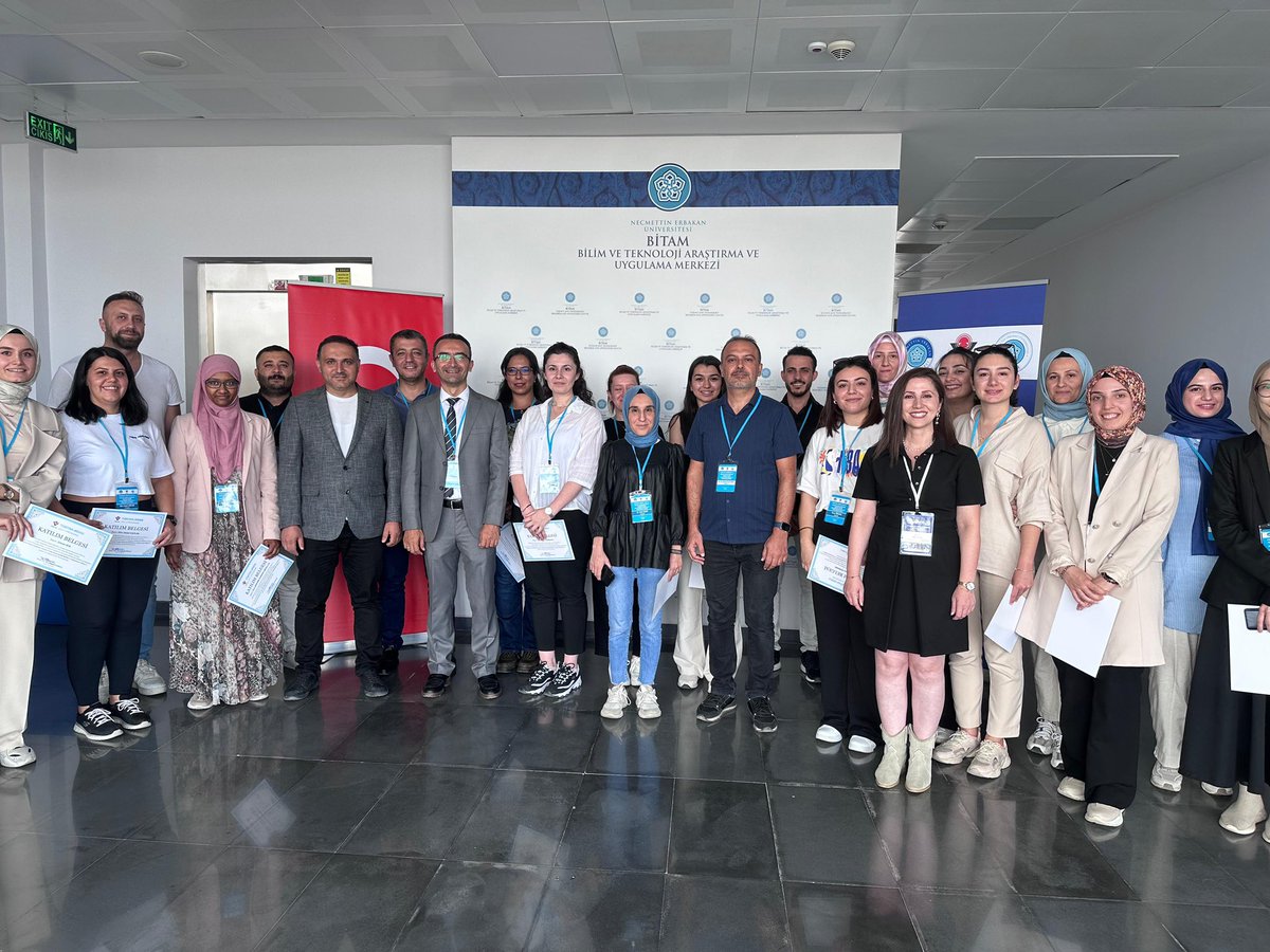 neubitam's tweet photo. TÜBİTAK BİDEB 2237-A Analitik Yetenek Geliştirme : Teoriden Pratiğe Kromatografik Metotlar ve Uygulamaları projesi kapsamında düzenlenen eğitim Bitam bünyesinde gerçekleştirilmiştir. Proje Yürütücüsü Prof. Dr. Mustafa DURMAZ'a, eğitmenlerimize ve katılımcılara teşekkür ederiz. https://t.co/hzTuqcUzyF