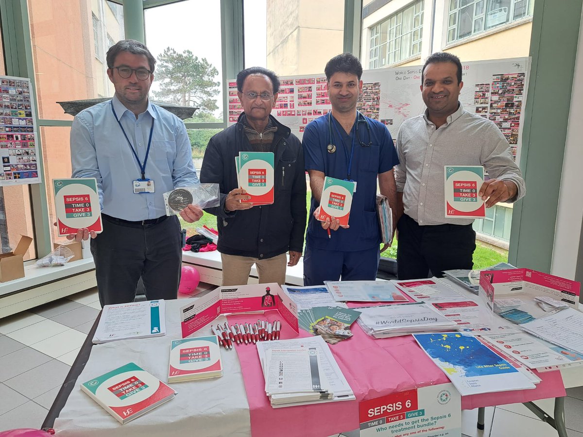 Róisín Comms tweet media