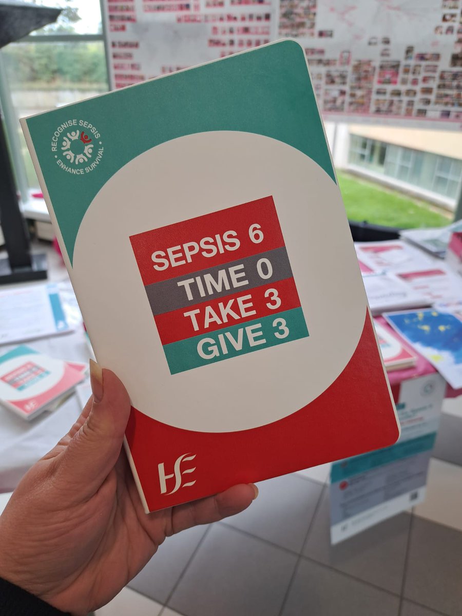 Róisín Comms tweet media