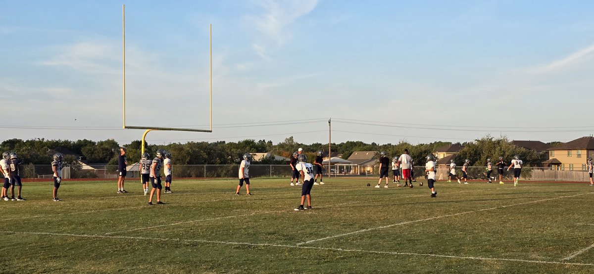 Rbms Athletics (@rbmscougars) on Twitter photo 7th grade football getting some good coaching this morming. Let's go Cougars <a href="/rbmstweet/">rbmstweet</a> <a href="/MsDouglas_RBMS/">Shanelle Douglas</a> <a href="/LLionsFootball/">Leander Lions FB</a> 7th grade football getting some good coaching this morming. Let's go Cougars <a href="/rbmstweet/">rbmstweet</a> <a href="/MsDouglas_RBMS/">Shanelle Douglas</a> <a href="/LLionsFootball/">Leander Lions FB</a>
