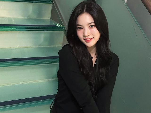 restore_eunseo's tweet photo. @MenujuMakna Halo, semuanya. https://t.co/3g0ghGwLia
