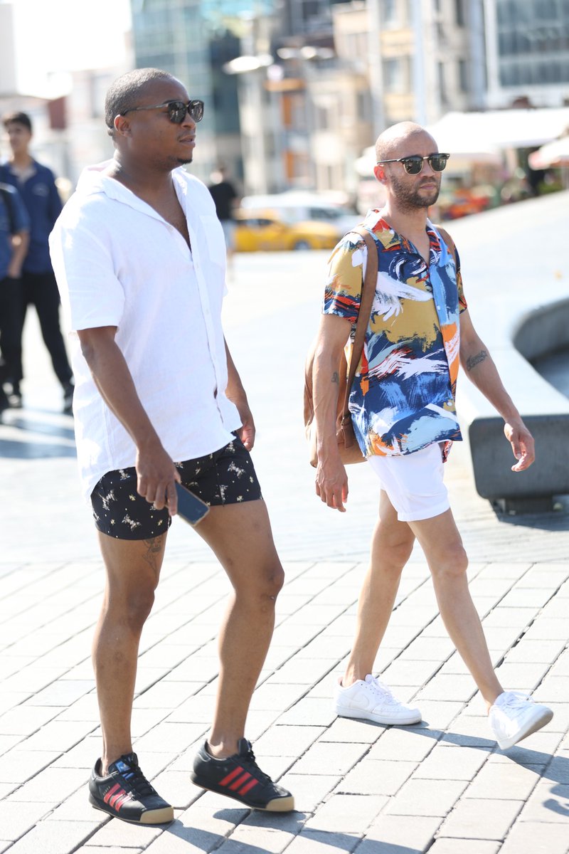 ReggieReporter's tweet image. A scorcher today in Beyoğlu, Istanbul. 🥵🥵🥵🇹🇷🇹🇷🇹🇷❤️❤️❤️