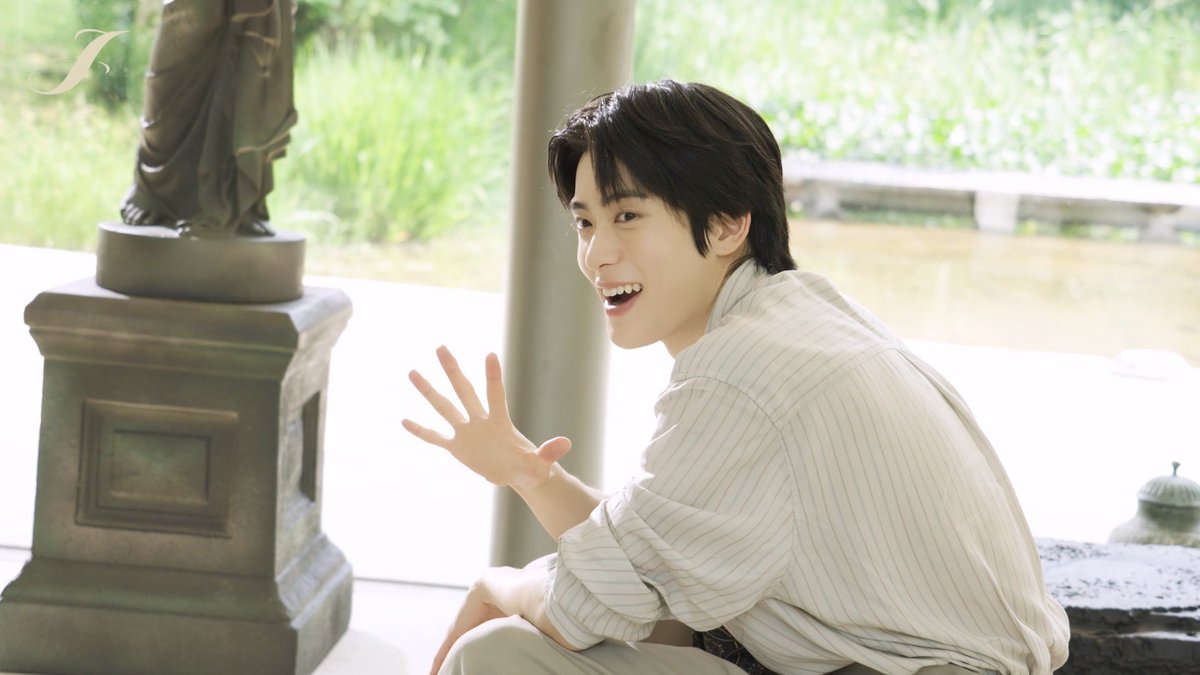 NCTsmtown's tweet photo. JAEHYUN ‘J’ MV Behind the Scenes 

https://t.co/LRLdjEjapE

#JAEHYUN #재현 
#J #JAEHYUN_J #Behind
#NCT #NCT127 https://t.co/1Gj3yQQrki