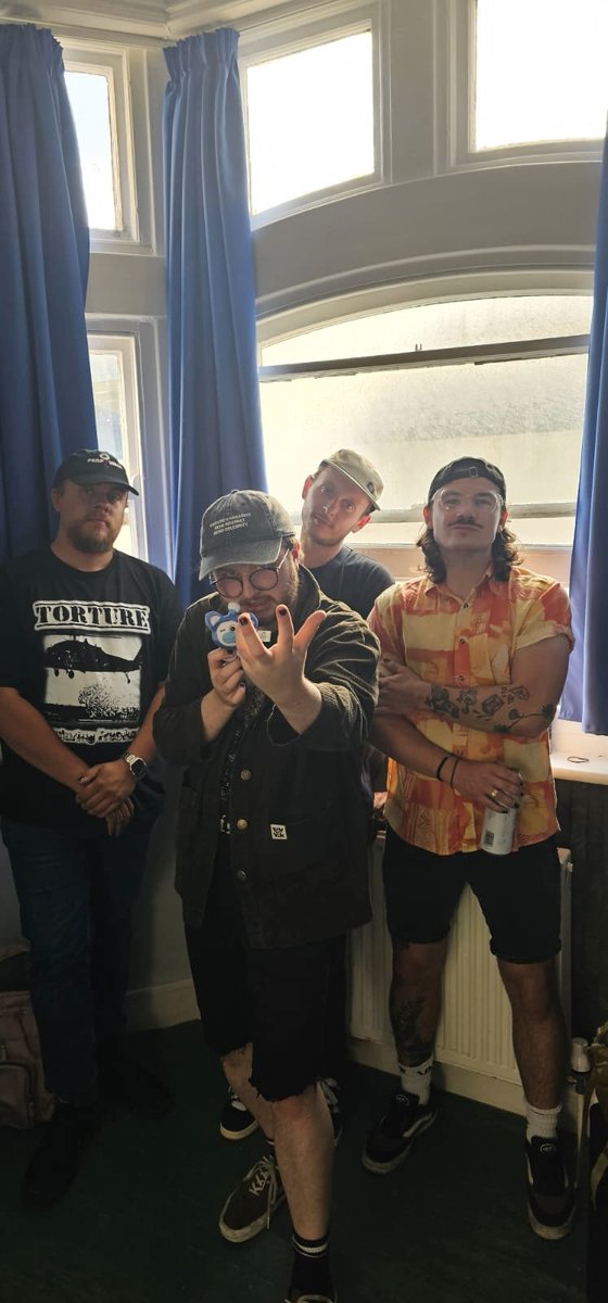 🥳 BLAST BEAT PETE BIRTHDAY BASH 🥳

We’re back next month in Southampton for a house show to celebrate our Pete sailing round the sun again. 

Stacked line up full of mates with an absolutely silly secret headliner. 🍻

📸 - big davey anderson