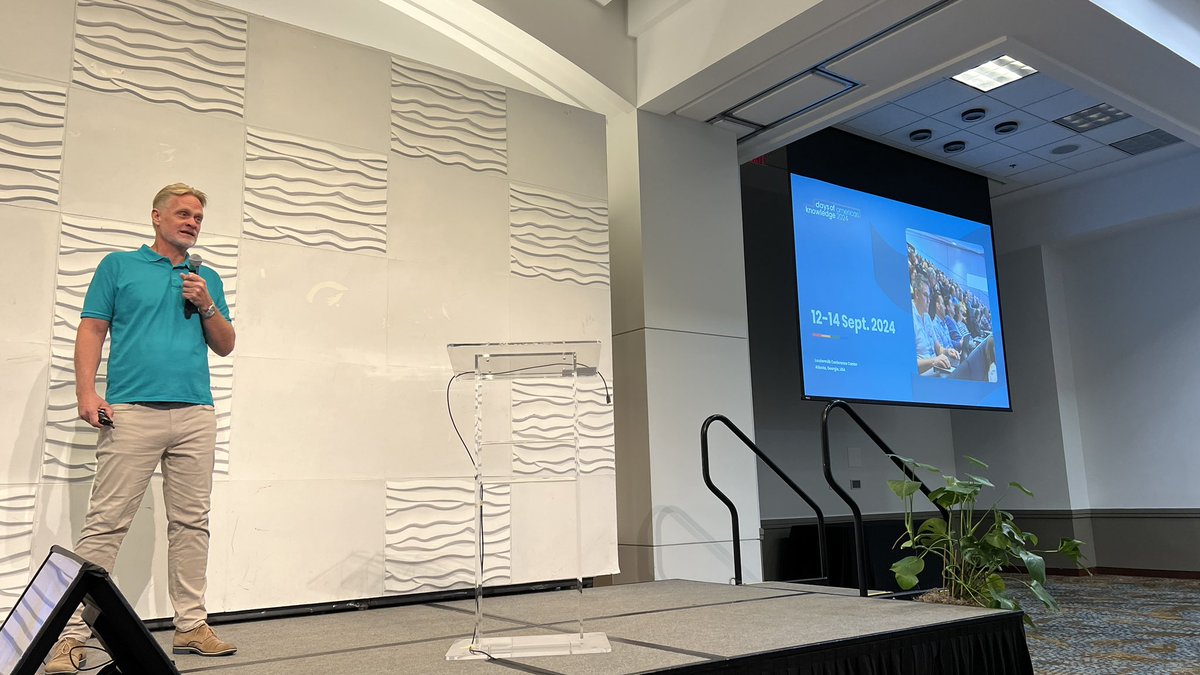 rfajdiga's tweet image. @DaysOfKnowledge Atlanta started with @torbenkragelund on stage. 

#dokus #DaysOfKnowledge #DirectionsForPartners
