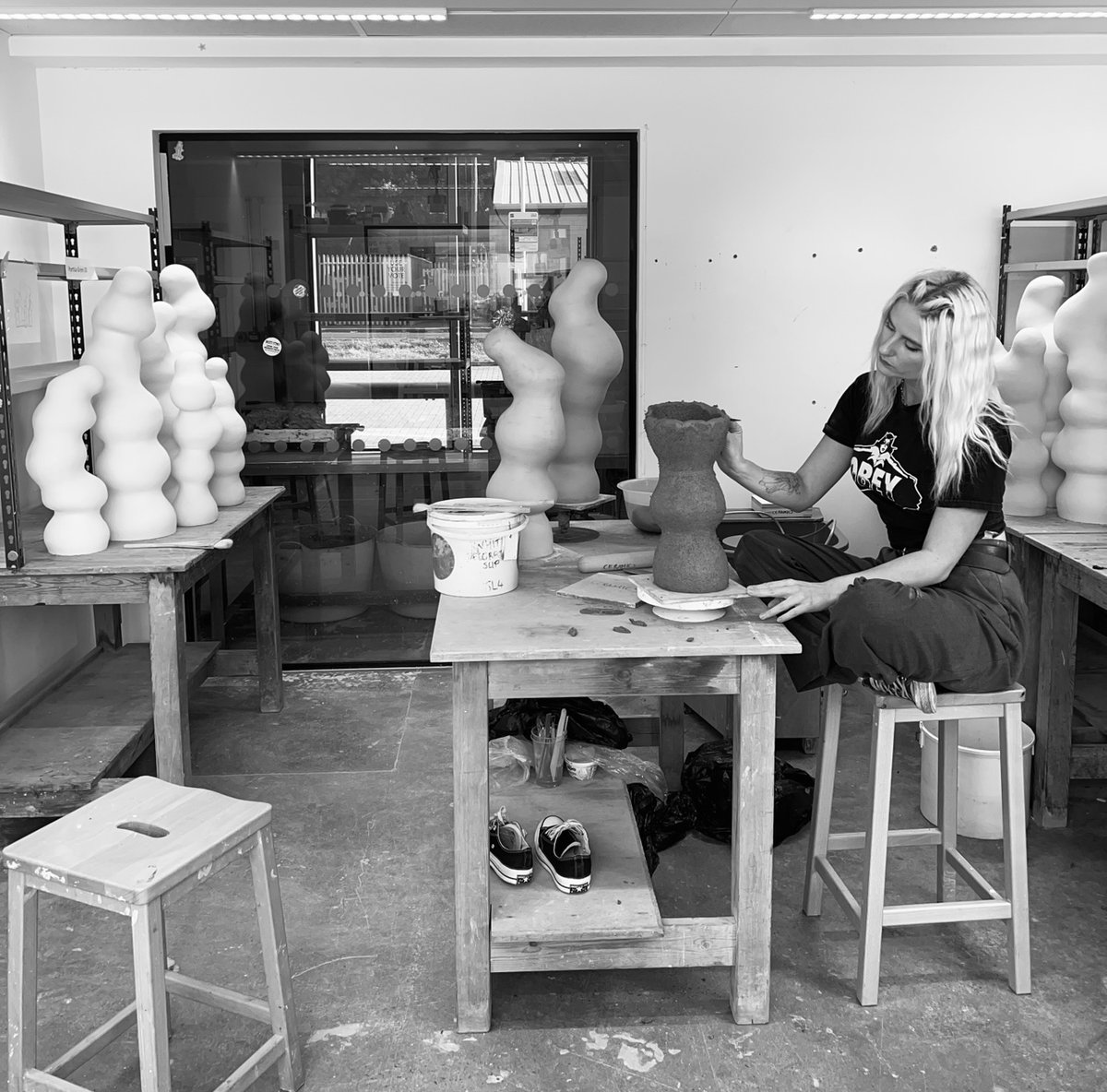 BathSpaUni's tweet image. We're opening the private view of our MA Degree show this evening - celebrating the sensational work of our MA Fine Art and MA Design students. 🎉💙 

#MADegreeShow #Art #BSU #BathSpaUni