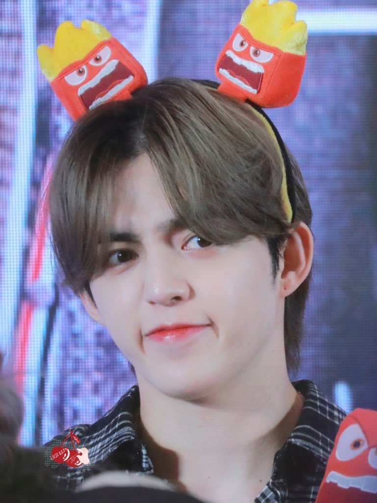 aboutscoups's tweet photo. he angy 😠 #에스쿱스 https://t.co/VkfaIKXMi3