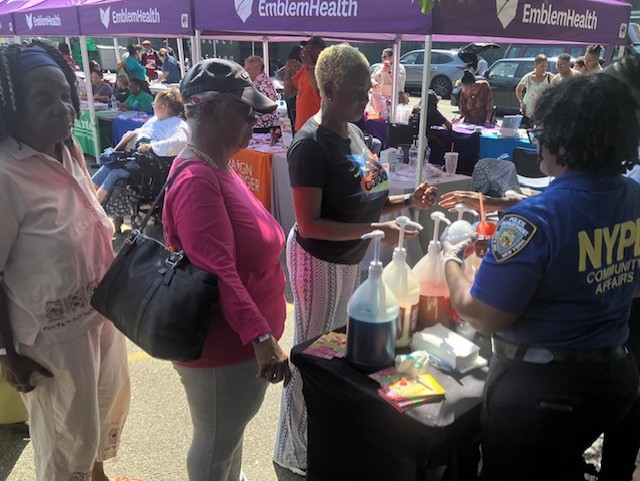 NYPD69Pct's tweet photo. Your Community Affairs and Crime Prevention Officers had a wonderful and informative day speaking with our seniors.
Thank you, #SenatorPersaud for presenting the SD-19 Senior Resource Day. https://t.co/ixLQVKCWnt