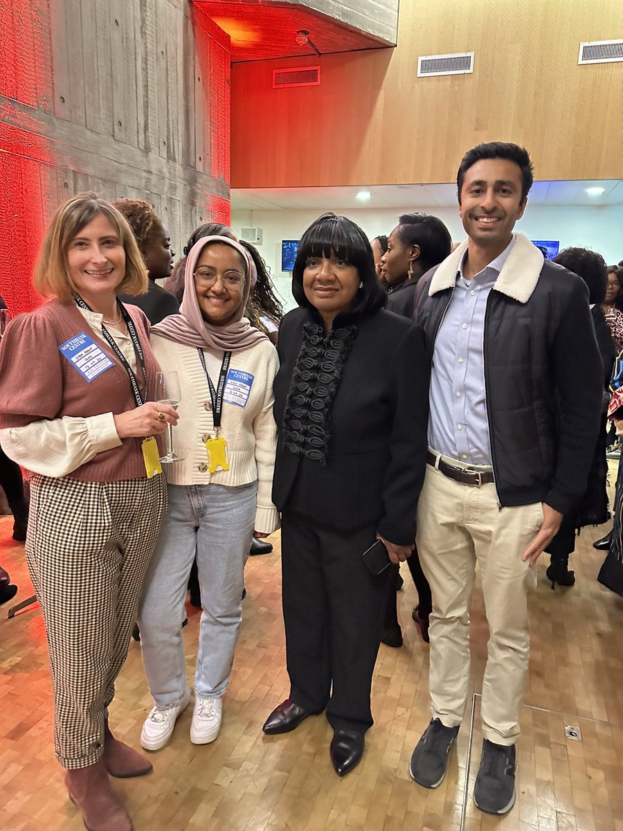 Line_Reader's tweet image. Last night saw @HackneyAbbott in conversation with @afuahirsch at @southbankcentre for her upcoming memoir, A Woman Like Me.

A packed out 700 seater night filled with the INCREDIBLE wit, charm &amp;amp; strength of the two women on stage.

@AmelFair @Jane54321 @shyamktweets @4nnaLambert