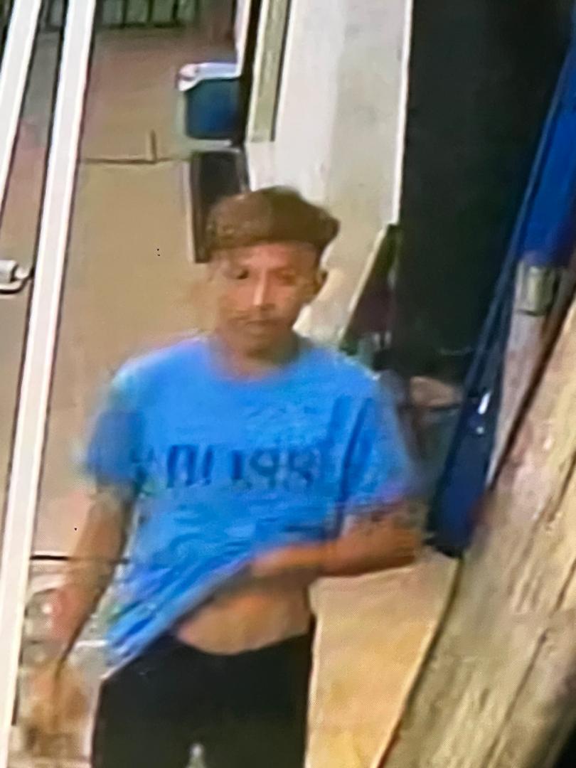 ctnuraisyah54's tweet photo. Help Rt, Minta jasa baik tolong viral kan. 
Kes Curi phone cousin saya 
Lokasi kat Surau Al-Falah, Blok D, PPR Kerinchi, Pantai Dalam https://t.co/BnGjpAAxDa