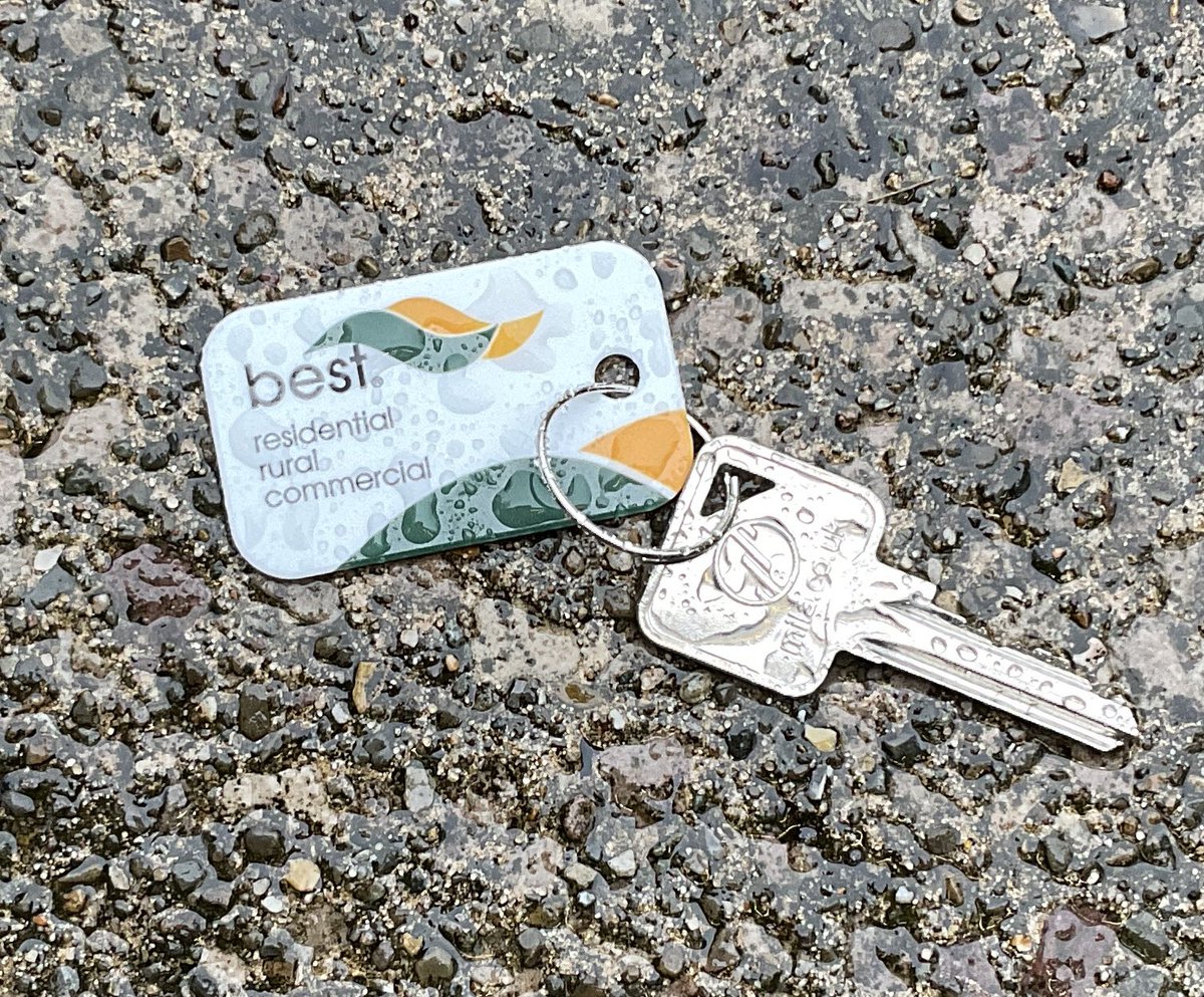 It’s FINALLY stopped raining 🥳🥳 our fobs were loving it though and showing off! #print #prints #printing #printmaking #printdesign #printemps #printed #printers #printmodel #printer #printable #printshop #printmaker #printlife #printables #printsforsale #sbswinner