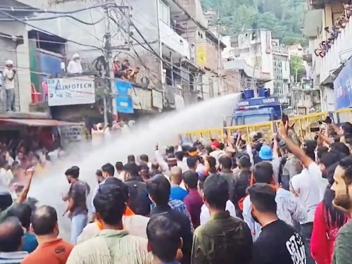 Udayindiaonline's tweet photo. After Shimla,Unrest Over Unauthorized Mosque Construction in Mandi, Himachal Pradesh

#Mandi #ShimlaProtests #mosqueprotest 
https://t.co/s3CDI3Swbf https://t.co/sZbb7aoo24