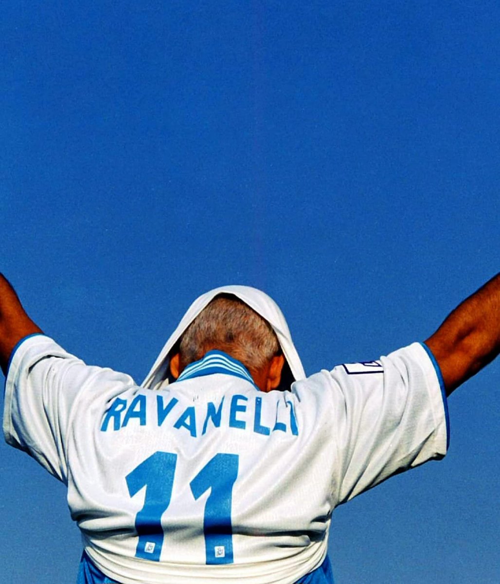 90sfootball's tweet image. We all did this iconic celebration in the 90s!