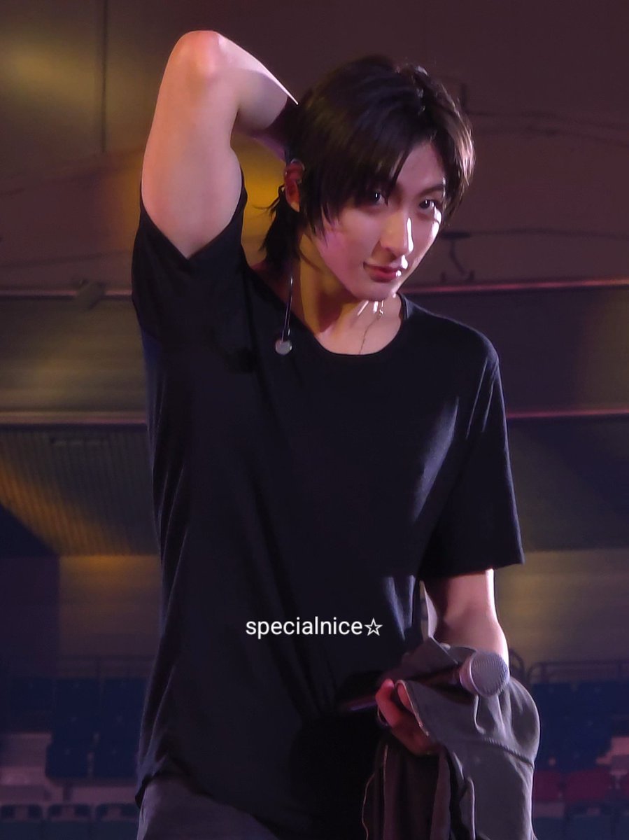 daintoiny's tweet image. ANTON WTF???