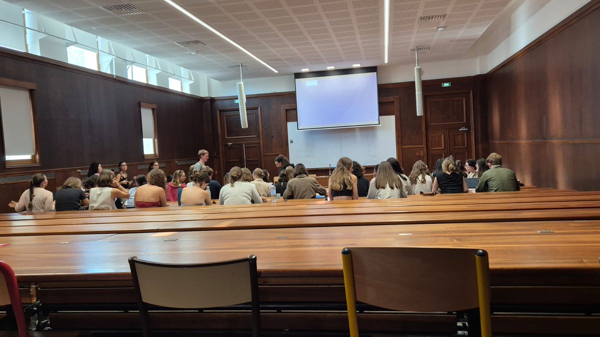 Pour l'inaugurer, superbe conférence de Martial Manet, venu présenter son ouvrage plusieurs fois primé (@sfdi_fra @ILA_Br_Fr) sur les Figurations du peuple dans la Charte africaine des droits de l’homme et des peuples