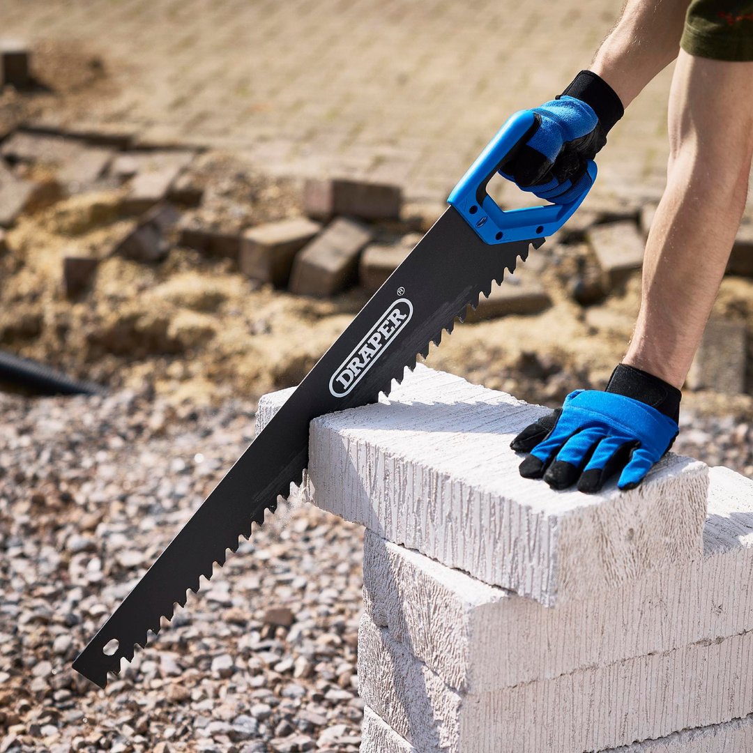 drapertools's tweet image. 🛠️ Tackle tough jobs with ease using the Concrete and Masonry Saw! 🔨

Featuring a 650mm blade and 1.4 TPI, this saw is designed to slice through concrete and masonry like a pro. 💪

#ConstructionTools #MasonryWork #DraperTools