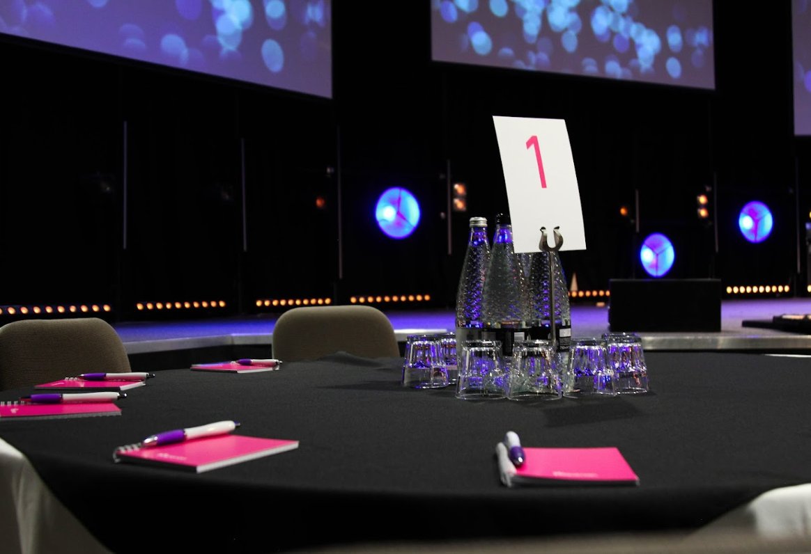 Meet In Nottingham tweet media