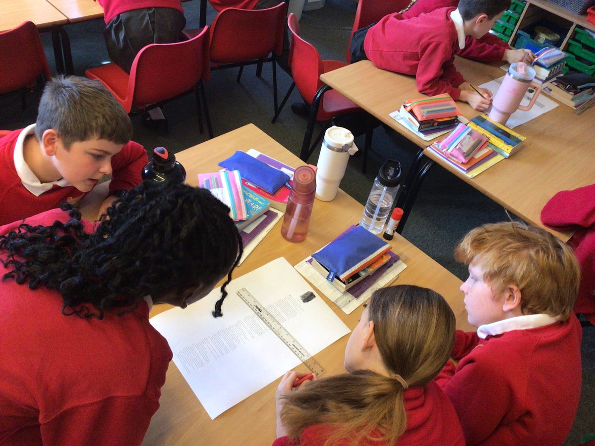 HighamRISE's tweet photo. #Class3 are discussing evidence from our whole class reading book. What do the characters actions tell us about them? How do we know? Why do we think that? 
#learningthroughtalk #respectingideas #wholeclassreading 
#flourishandsucceed
@Rise_MAT https://t.co/vEsvo3no60