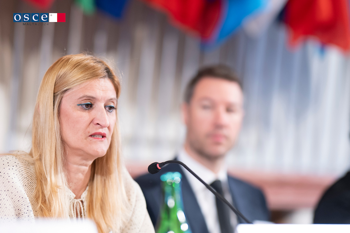 MTatOSCE's tweet photo. 🌍 On the second & final day of the #EEFOSCE, session III highlighted the vital role of good governance policies in driving economic growth, innovation, & sustainable development 🌿
📍 Panellists highlighted the need for strong government frameworks to promote & support climate-resilient & climate-neutral economic growth 📈
📍 Also focused on engaging non-governmental stakeholders for integrated environmental management & strengthening legal & institutional frameworks to create a positive investment climate & encourage business growth 💼
#StrengtheningResilience #EnhancingSecurity #EEFOSCE