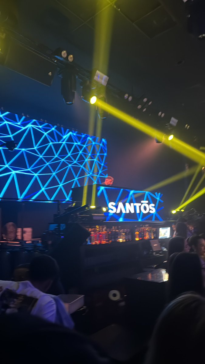 saabrinaa04_'s tweet photo. Adjunto hilo de fotos y vídeos de mi querido Santos 😋:

Opening 12-09-24😇 https://t.co/JojEwsQ6iu