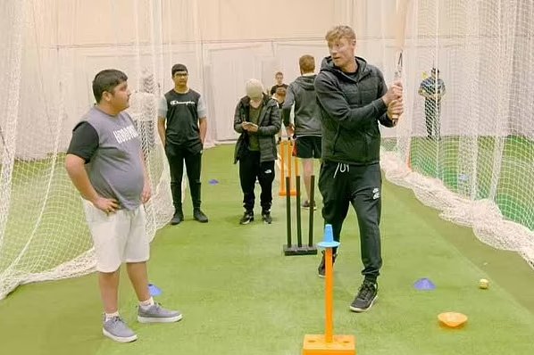 BPINewsOrg's tweet image. 18-year-old Umar Mahmood, who appeared on Freddie Flintoff&apos;s Field of Dreams, has tragically died in a car crash in Preston. Another teen, Adam Bodi, also lost his life in the accident. #FieldOfDreams #FreddieFlintoff