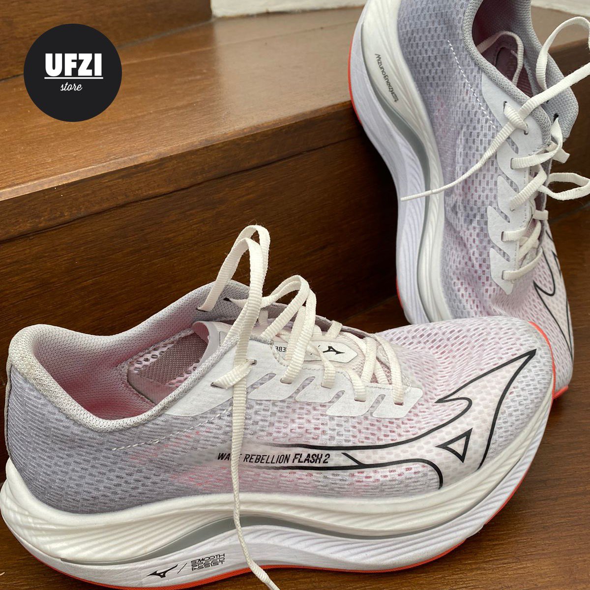 Dicky_sangadji's tweet image. Izin nitip dok 
Cc @decsamh 
Sapa tau ada yg minat 
Dijual 
Mizuno rebellion flash 2 
Ukuran 41 (26,5cm)
Kondisi mint seperti baru 
Dijual karena cidera berakhir pensiun lari 
Dipakai tidak lebih dari 5x 
Minus : NO BOX (ditinggal saat pindahan)
tokopedia.link/BYjemcc2QMb