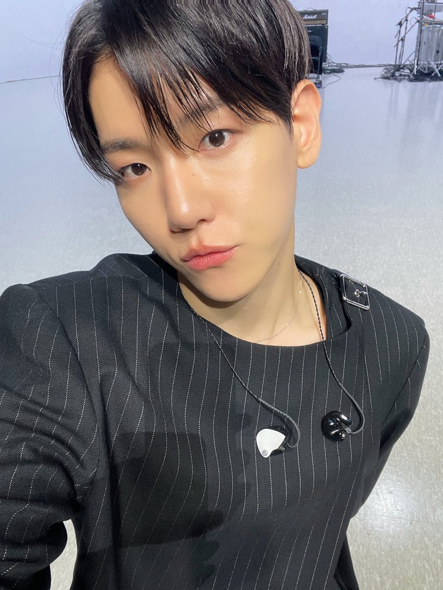 BAEKHYUN_official tweet media