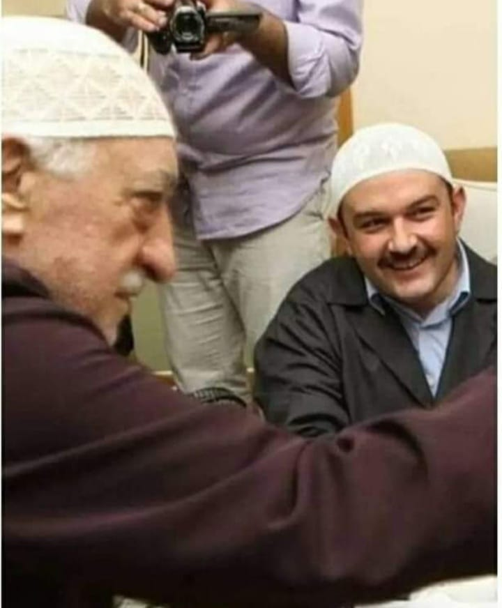 Bu delikanlıyı
Bir yerden gözüm ısırıyor  ama ....!🤔🤔😁😂😂