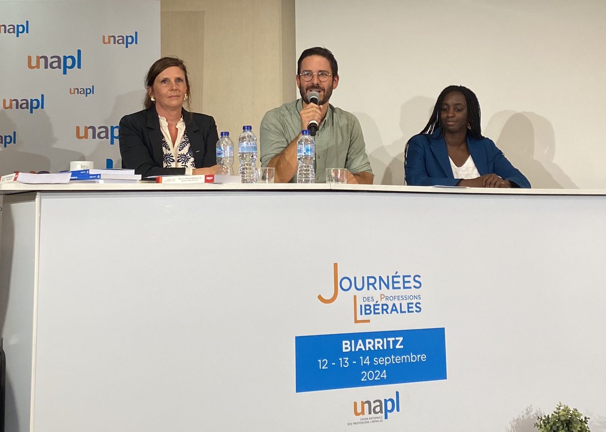 unapl_officiel's tweet photo. Table ronde #santé des #indépendants avec Aurélien BRESSON @orthophonistes, Laure-Anne GEOFFROY-DUPREZ, architecte et Présidente de @UnsfaOfficiel et @aminataniakate, avocate, Présidente de la commission Parité Egalité de l’#UNAPL #JDPL2024 https://t.co/7PDhIloLJc