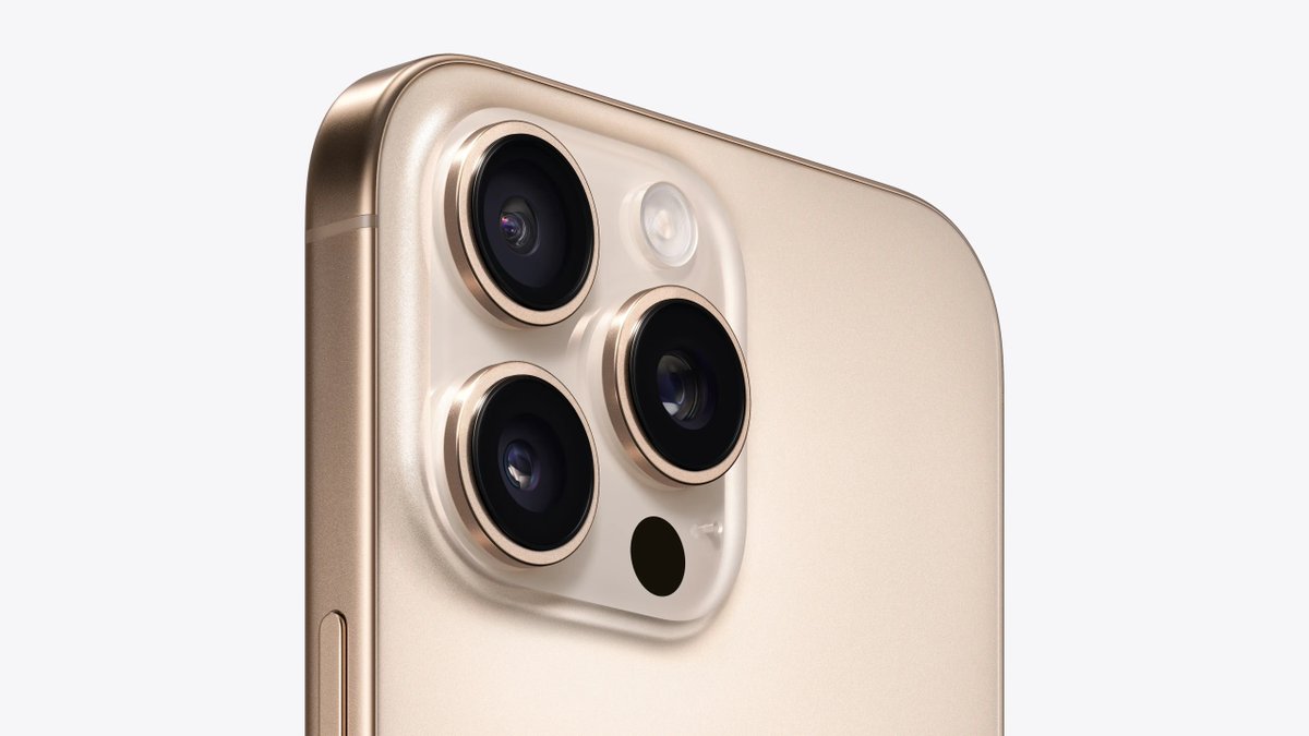 BrandonButch's tweet image. It&apos;s iPhone 16 pre-order day! 📲

What iPhone 16 model are you pre-ordering?