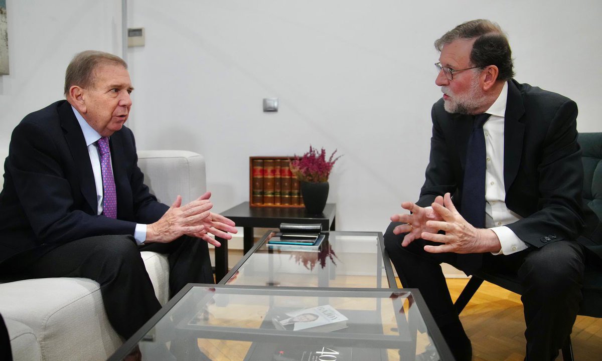 OrlvndoA's tweet photo. 🚨 | Mariano Rajoy recibe al presidente electo Edmundo González Urrutia. https://t.co/HyyM66OVgz