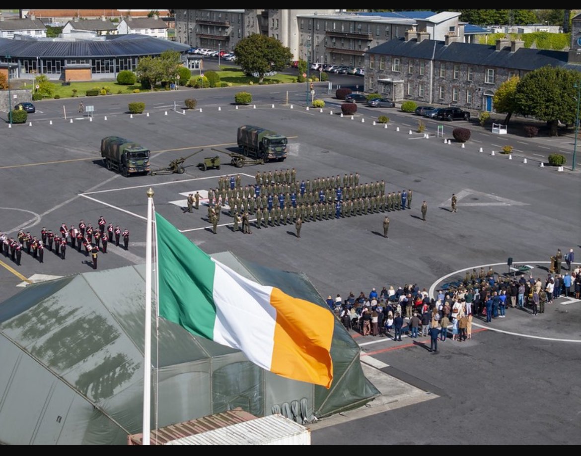 6_Inf_Bn's tweet photo. A huge congratulations &amp; well done to the 82 newly trained soldiers who completed their training with 6 Infantry Bn this week, culminating in their passing out parade on Wednesday. Thanks again to the instructor staff and best of luck to our new 3 stars! https://t.co/HT81ejUu43