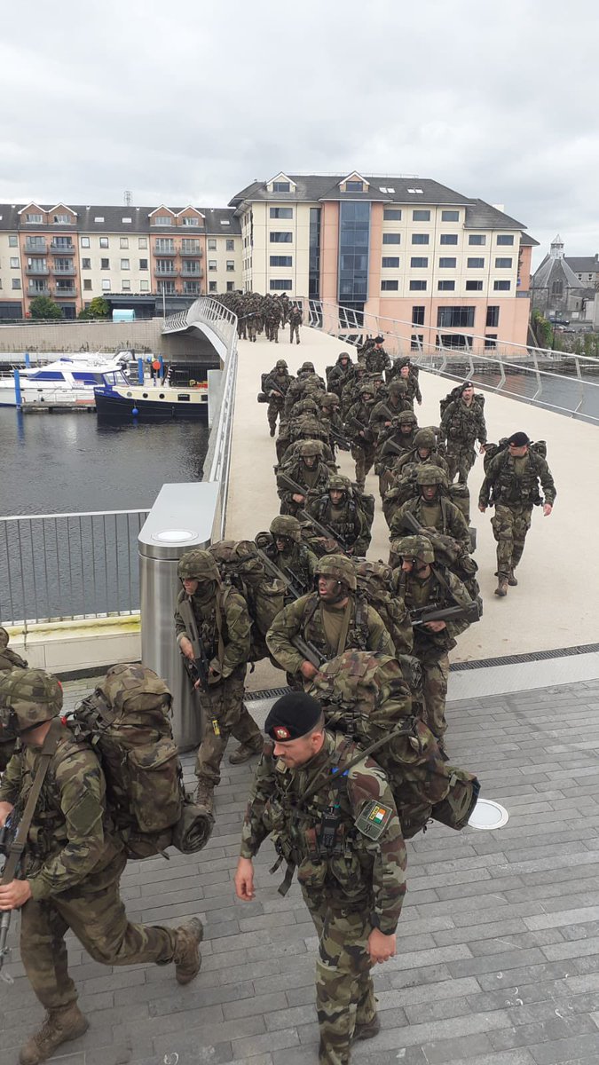 A huge congratulations &amp; well done to the 82 newly trained soldiers who completed their training with 6 Infantry Bn this week, culminating in their passing out parade on Wednesday. Thanks again to the instructor staff and best of luck to our new 3 stars!
